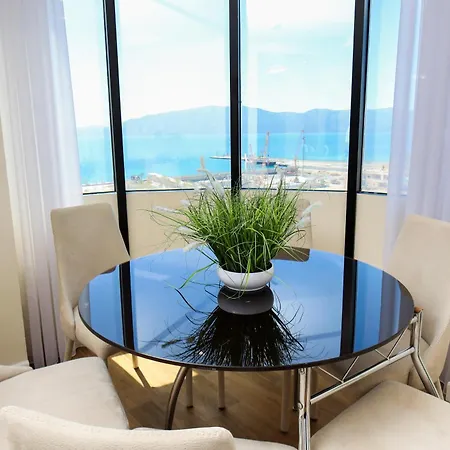 Apartment Bay View Balcony- Luxury With Free Parking