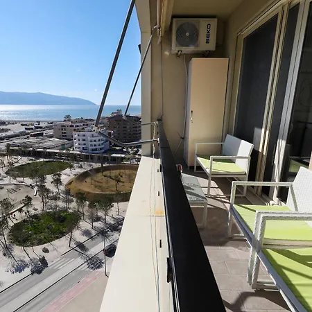Bay View Balcony- Luxury With Free Parking Vlorë
