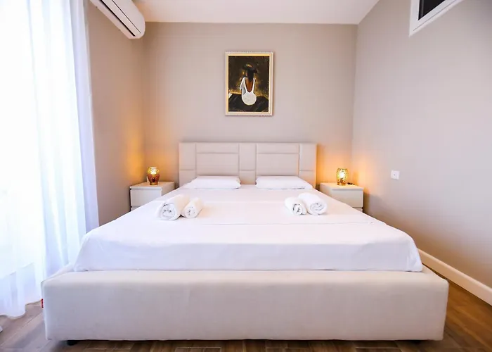 Bay View Balcony- Luxury With Free Parking Lejlighed