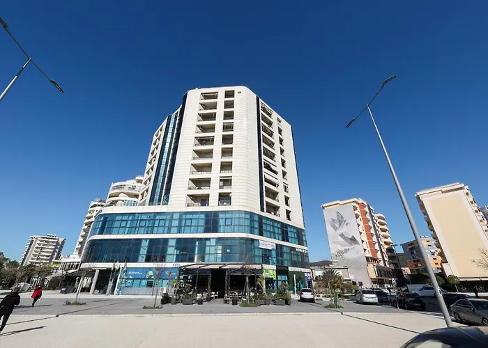 Bay View Balcony- Luxury With Free Parking Vlorë