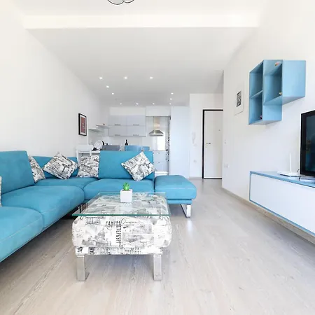 Bay View Balcony- Luxury With Free Parking Vlorë