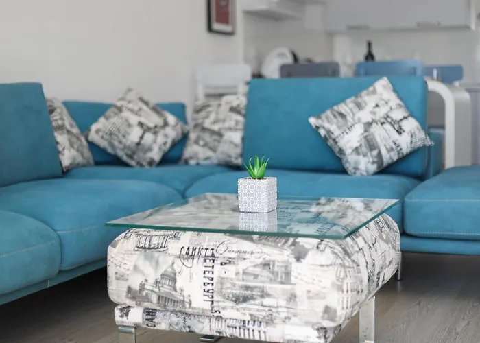 Bay View Balcony- Luxury With Free Parking Vlorë