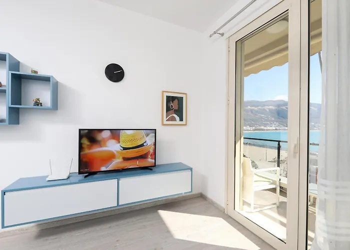 Bay View Balcony- Luxury With Free Parking Appartement Vlorë