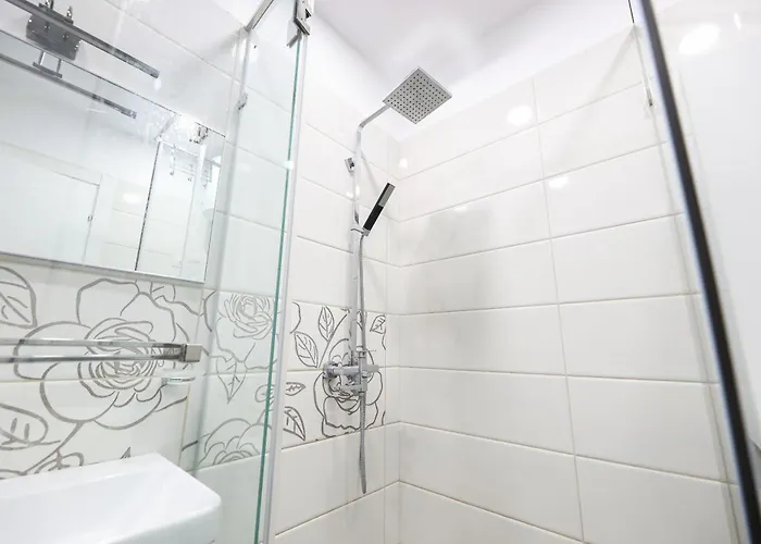 Bay View Balcony- Luxury With Free Parking * Vlorë