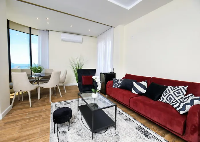 Bay View Balcony- Luxury With Free Parking Appartement Vlorë