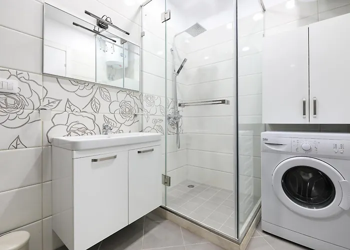 Bay View Balcony- Luxury With Free Parking Appartement