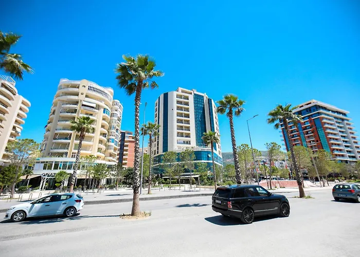 Bay View Balcony- Luxury With Free Parking Vlorë